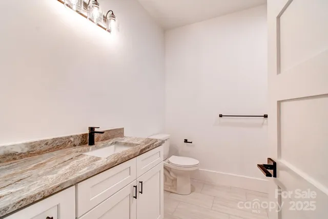 $950,000 | 47 Skylar Lane, Mills River, NC 28759