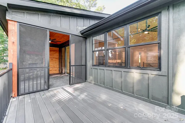 $950,000 | 47 Skylar Lane, Mills River, NC 28759