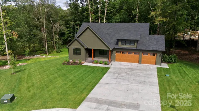 $950,000 | 47 Skylar Lane, Mills River, NC 28759