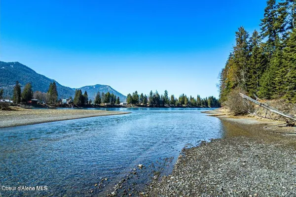 $499,000 | Nka Nka Frontage Road, Clark Fork, ID 83811