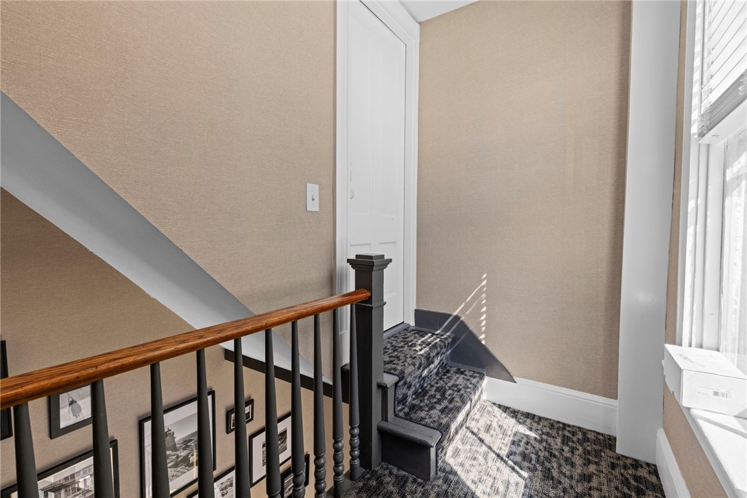18 Barney Street, Unit 2 Newport, RI 02840 - Photo 22 of 33