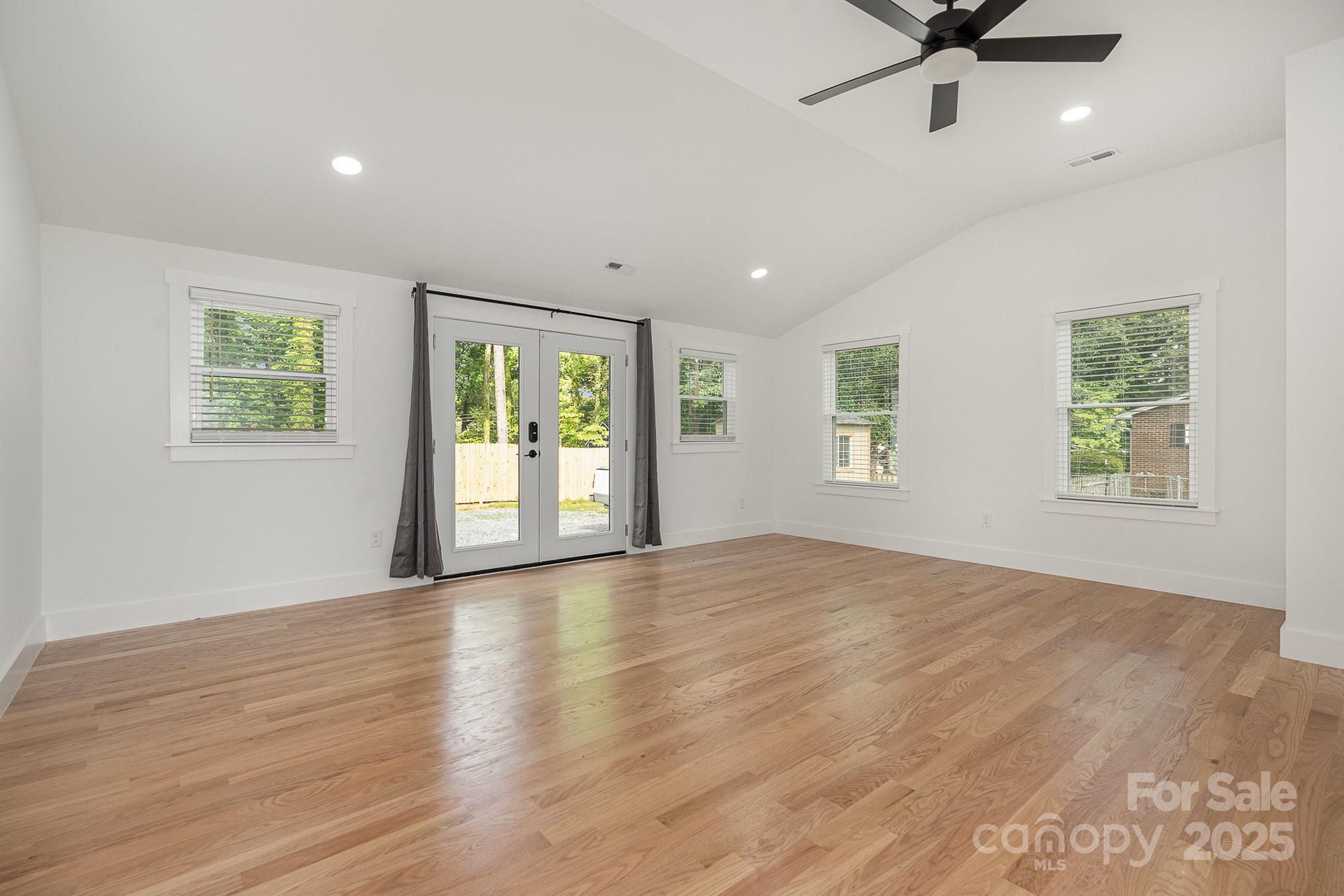 6301 Vernedale Road Charlotte, NC 28212 - Photo 8 of 16 Gallery Image 8
