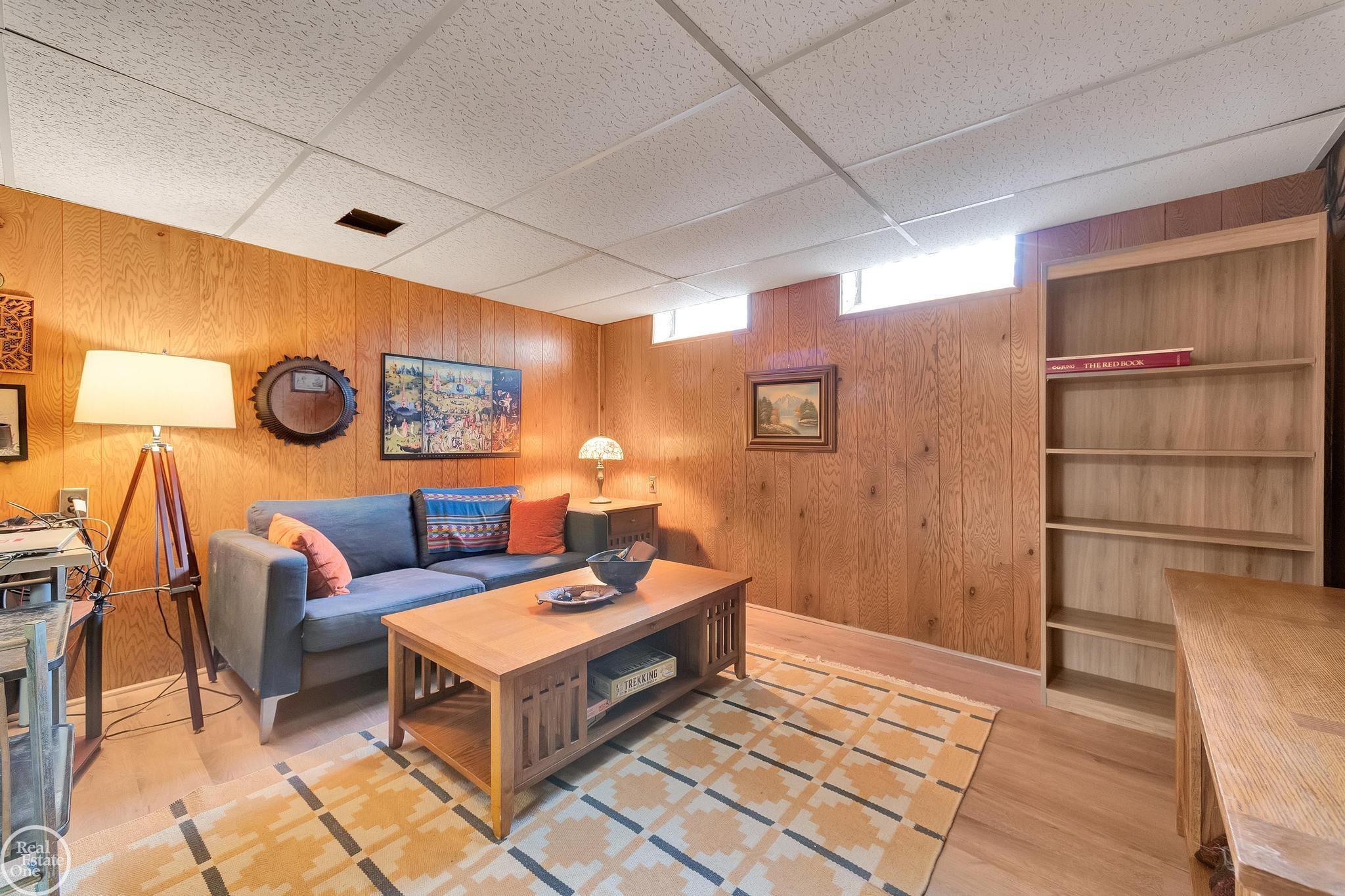 951 Hampton Road Grosse Pointe Woods, MI 48236 - Photo 50 of 85
