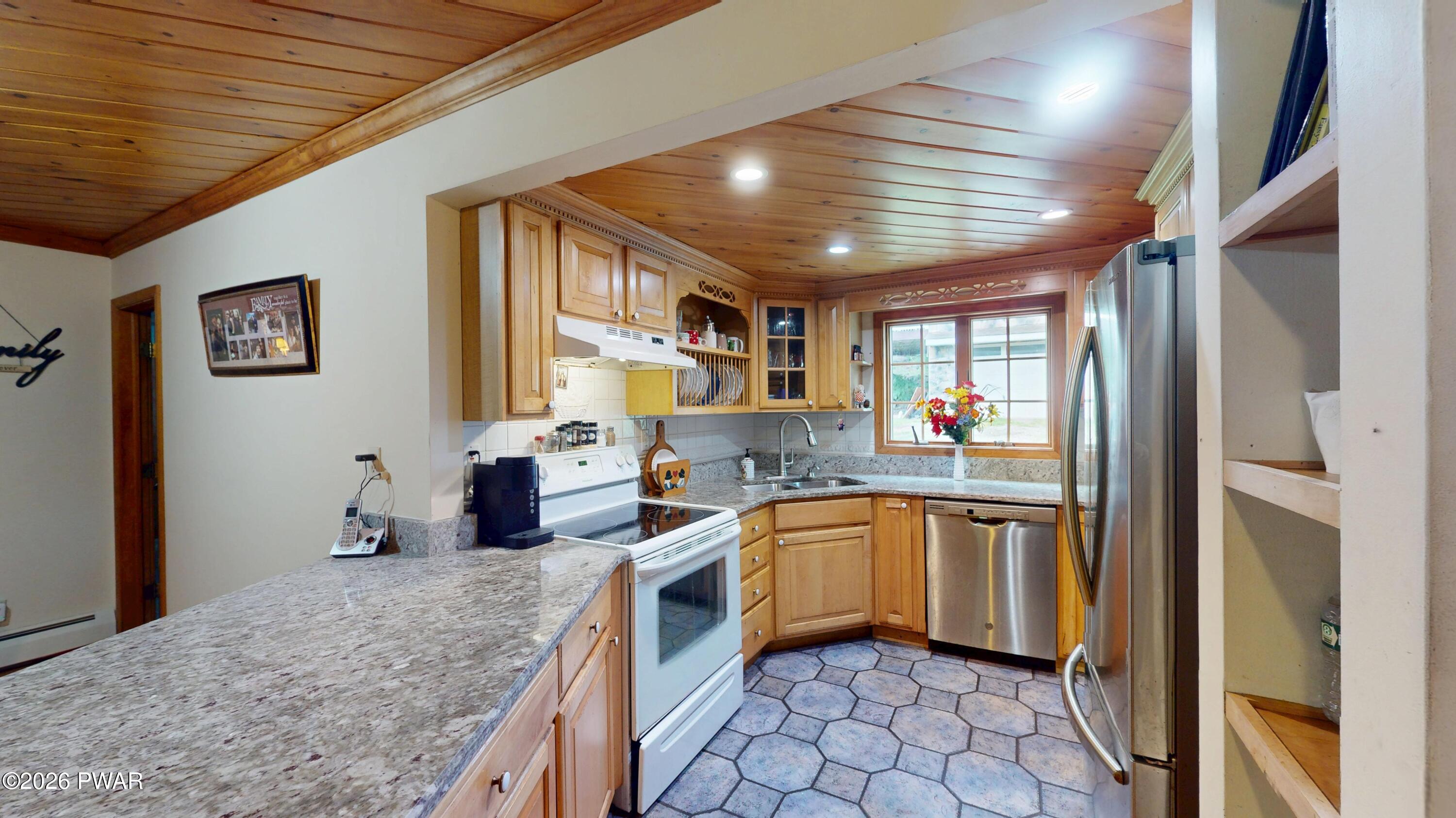 104 Masthope Plank Road Lackawaxen, PA 18435 - Photo 23 of 189