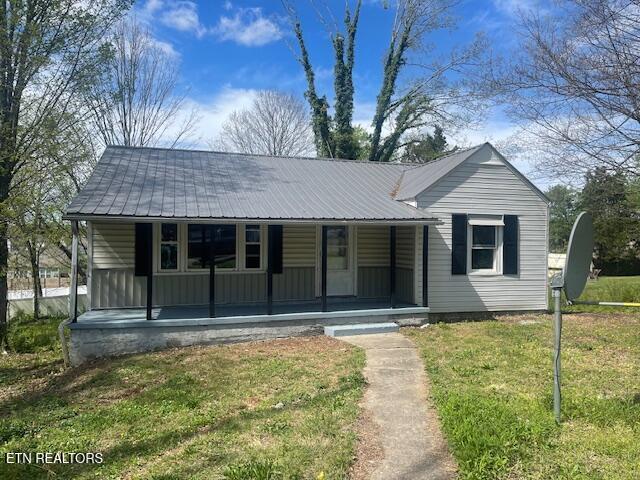 714 Cumberland Avenue Athens, TN 37303 - Photo 1 of 10 79711016994__56658615-2925-44E0-A7DE-D9F