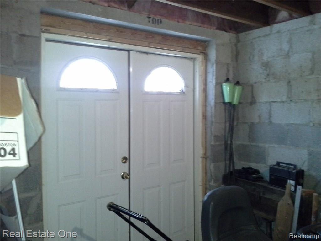 36900 West Eleven Mile Road Farmington, MI 48331 - Photo 38 of 70