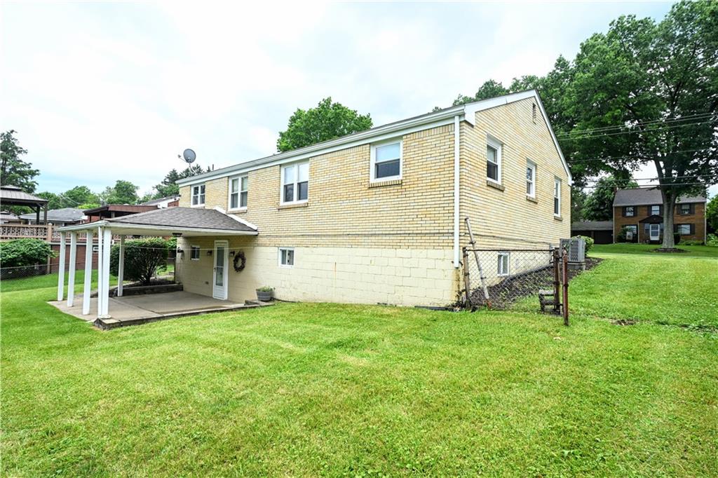 2105 Ridge Road McKeesport, PA 15135 - Photo 41 of 44