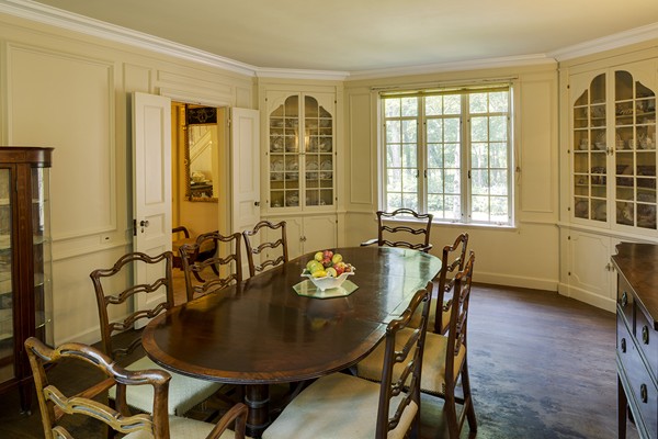 100 Old England Road Newton, MA 02467 - Photo 6 of 11