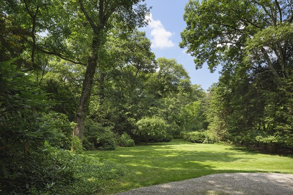 100 Old England Road Newton, MA 02467 - Photo 10 of 11