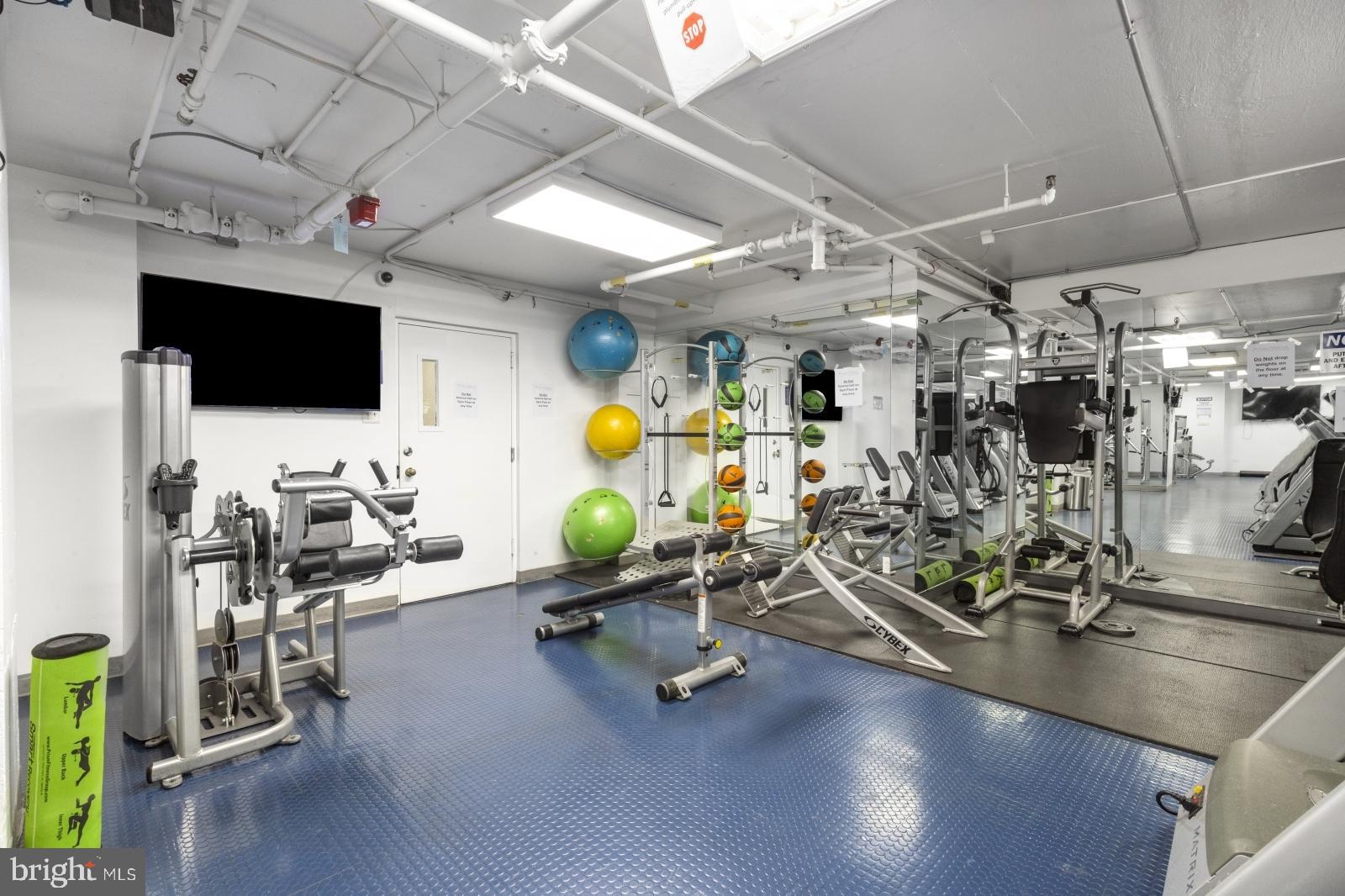 2101 Chestnut Street, Unit 923 Philadelphia, PA 19103 - Photo 16 of 26