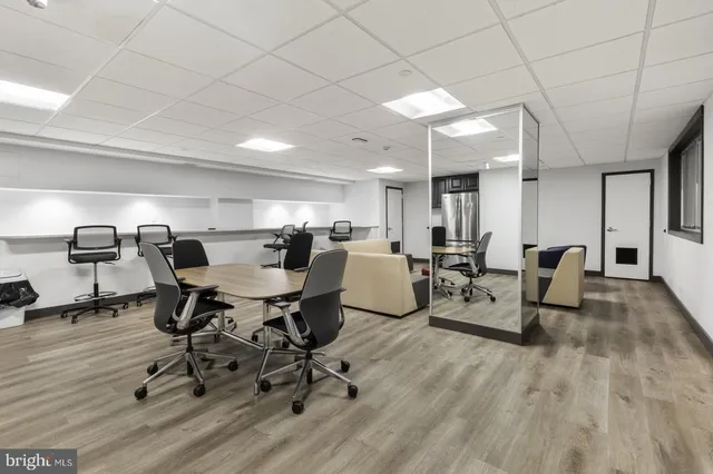 $1,450 | 2101 Chestnut Street, Unit 923, Philadelphia, PA 19103