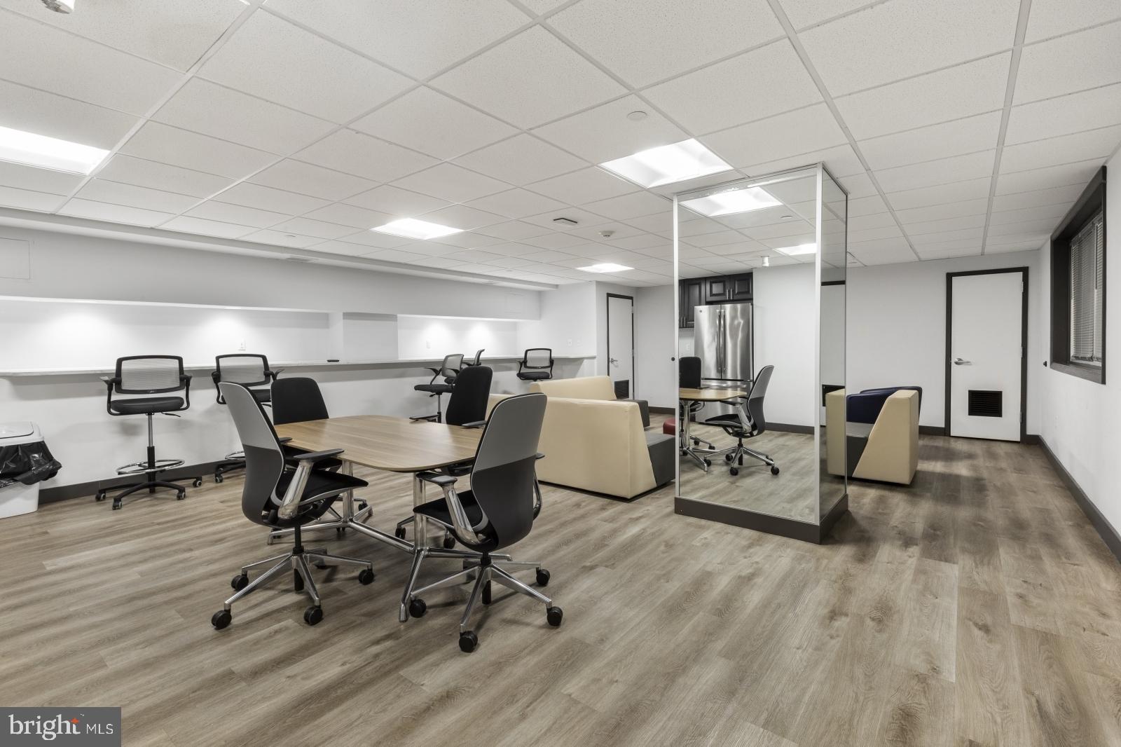 2101 Chestnut Street, Unit 923 Philadelphia, PA 19103 - Photo 23 of 26