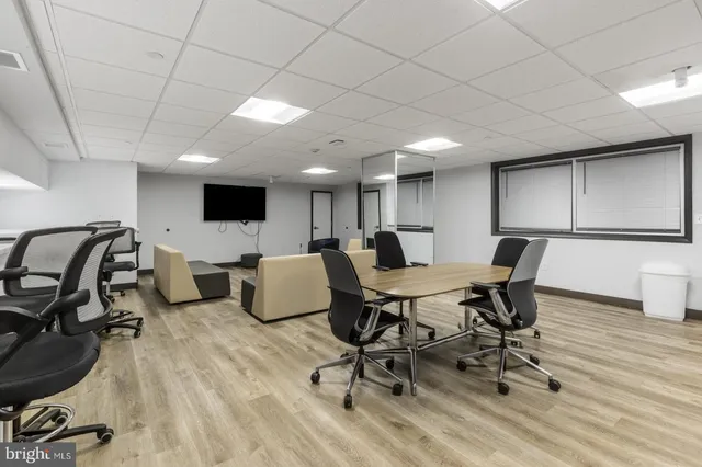 $1,450 | 2101 Chestnut Street, Unit 923, Philadelphia, PA 19103