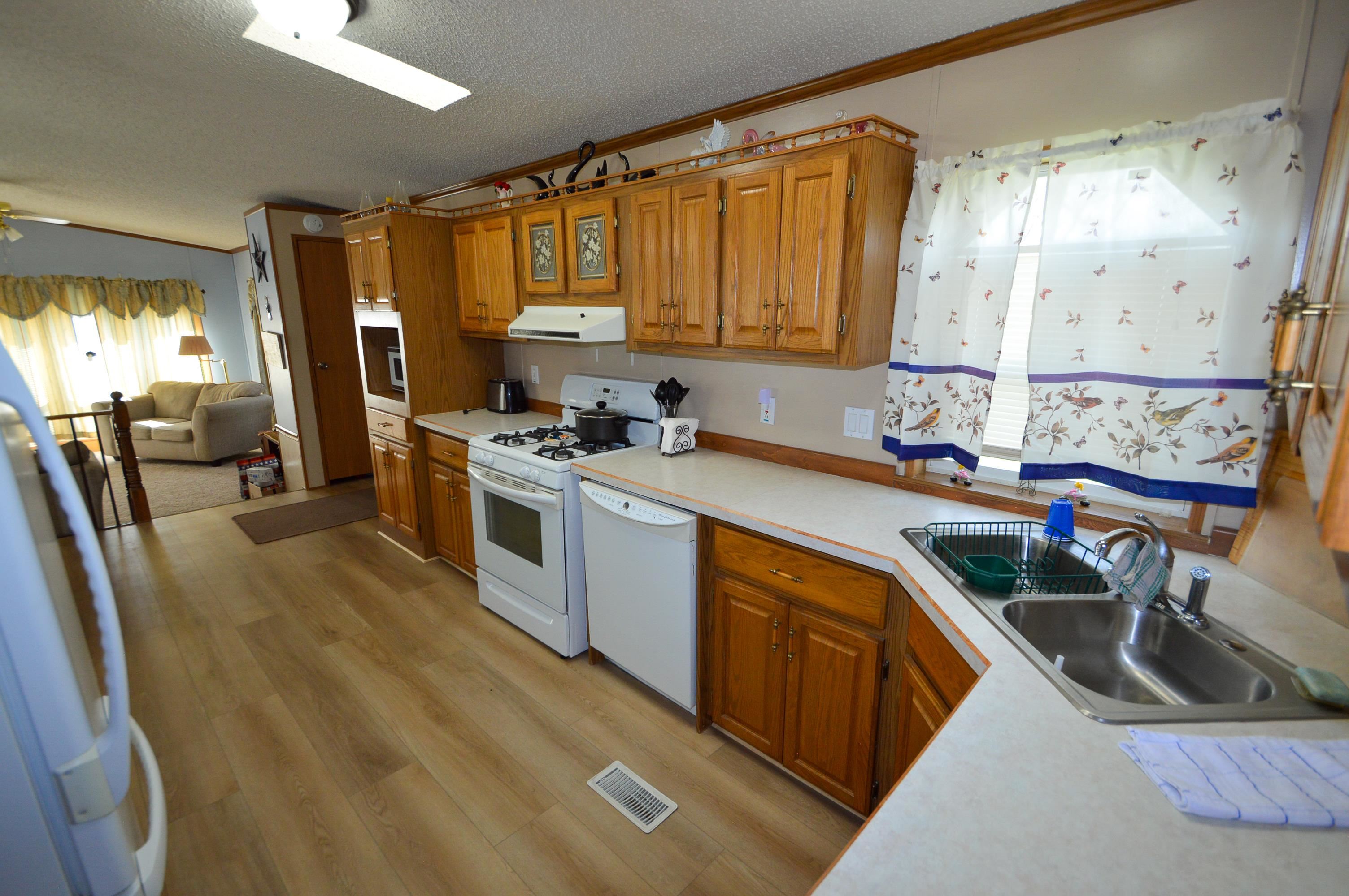 107 Park Boscobel, WI 53805 - Photo 11 of 31
