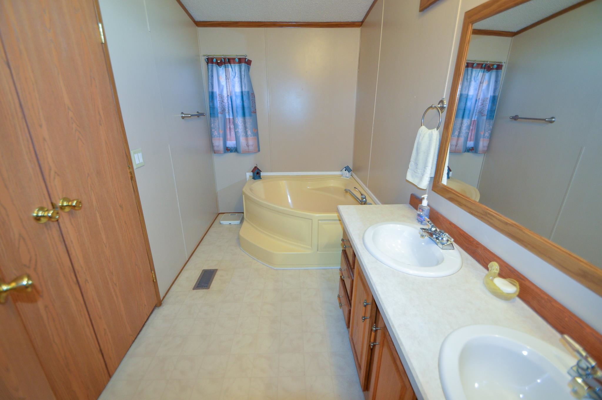 107 Park Boscobel, WI 53805 - Photo 23 of 31
