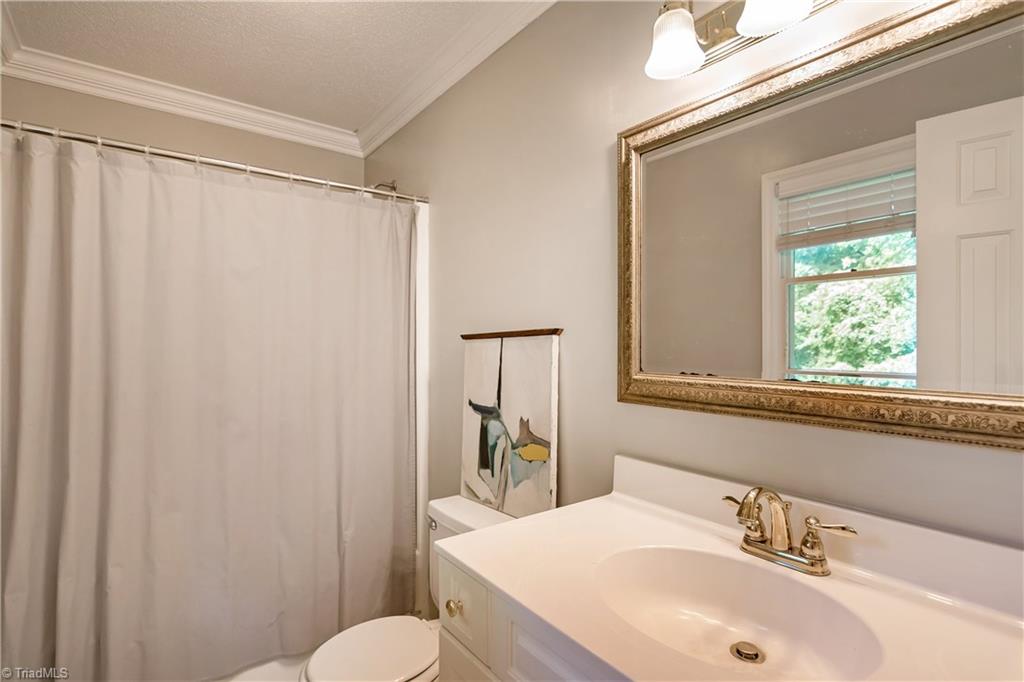 1811 Rivertrace Point High Point, NC 27265 - Photo 13 of 24 Gallery Image 13
