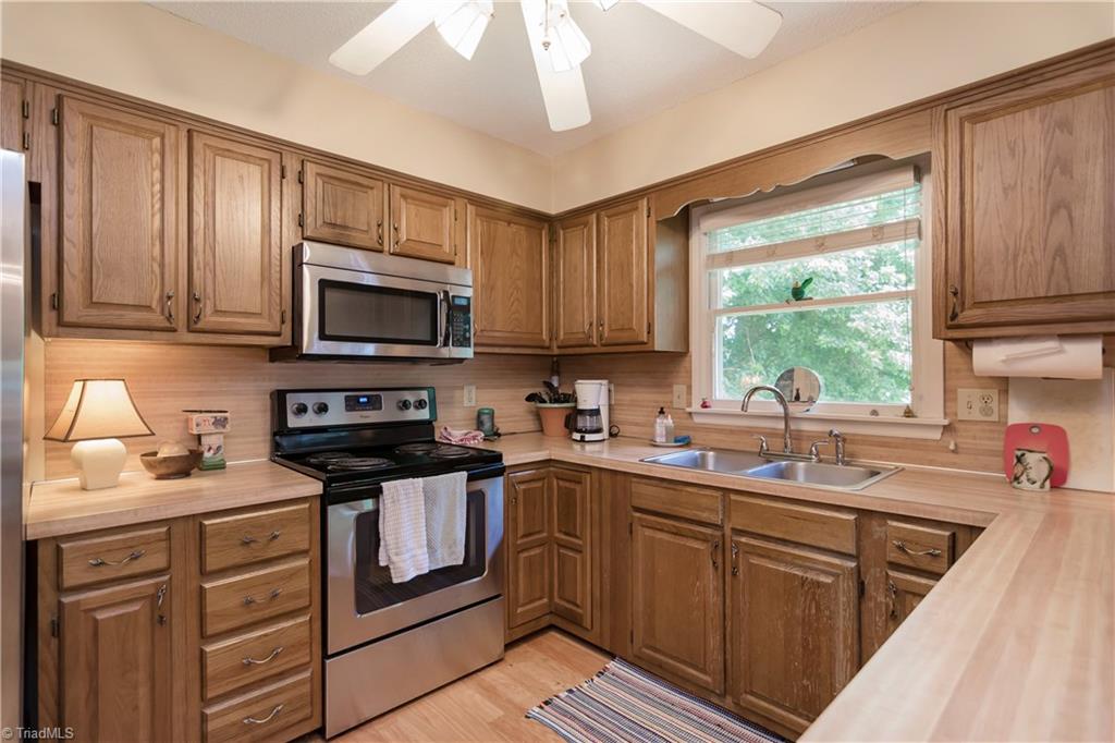 1811 Rivertrace Point High Point, NC 27265 - Photo 15 of 24 Gallery Image 15
