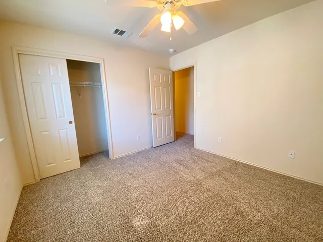 $1,650 | 486 Sampson, Kyle, TX 78640