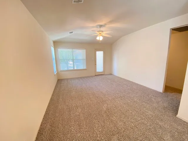 $1,650 | 486 Sampson, Kyle, TX 78640