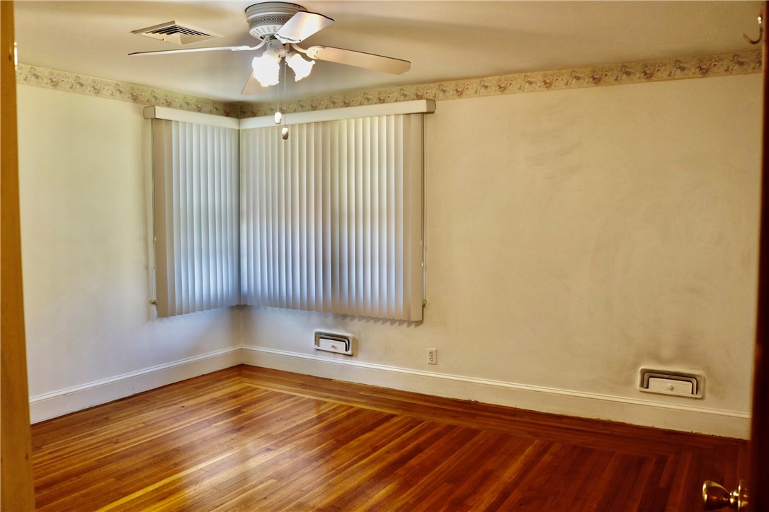 52 Kenyon Road Cranston, RI 02910 - Photo 17 of 21 Gallery Image 17