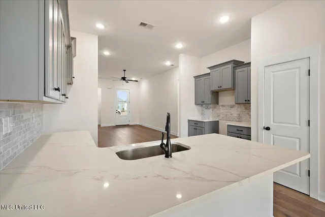 $346,900 | 738 Coahoma Court, Nesbit, MS 38651