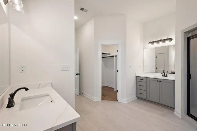 $346,900 | 738 Coahoma Court, Nesbit, MS 38651