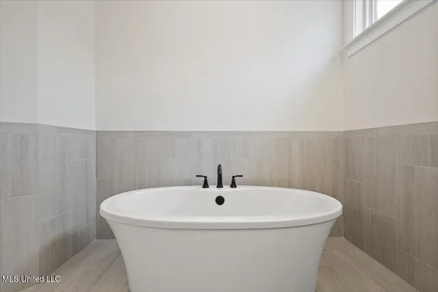 $346,900 | 738 Coahoma Court, Nesbit, MS 38651