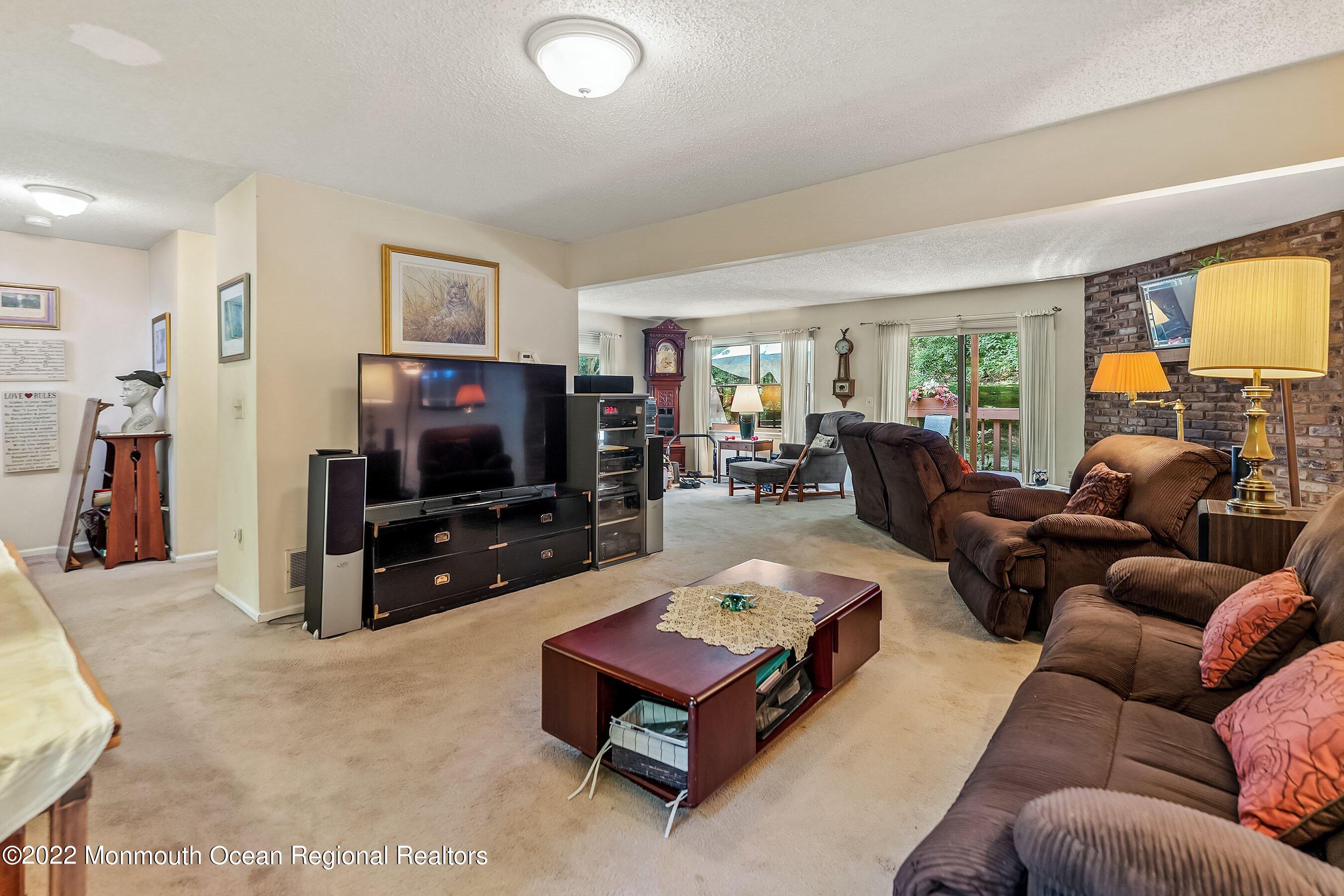 85 Pape Drive Atlantic Highlands, NJ 07716 - Photo 4 of 22 04-Int15 Living