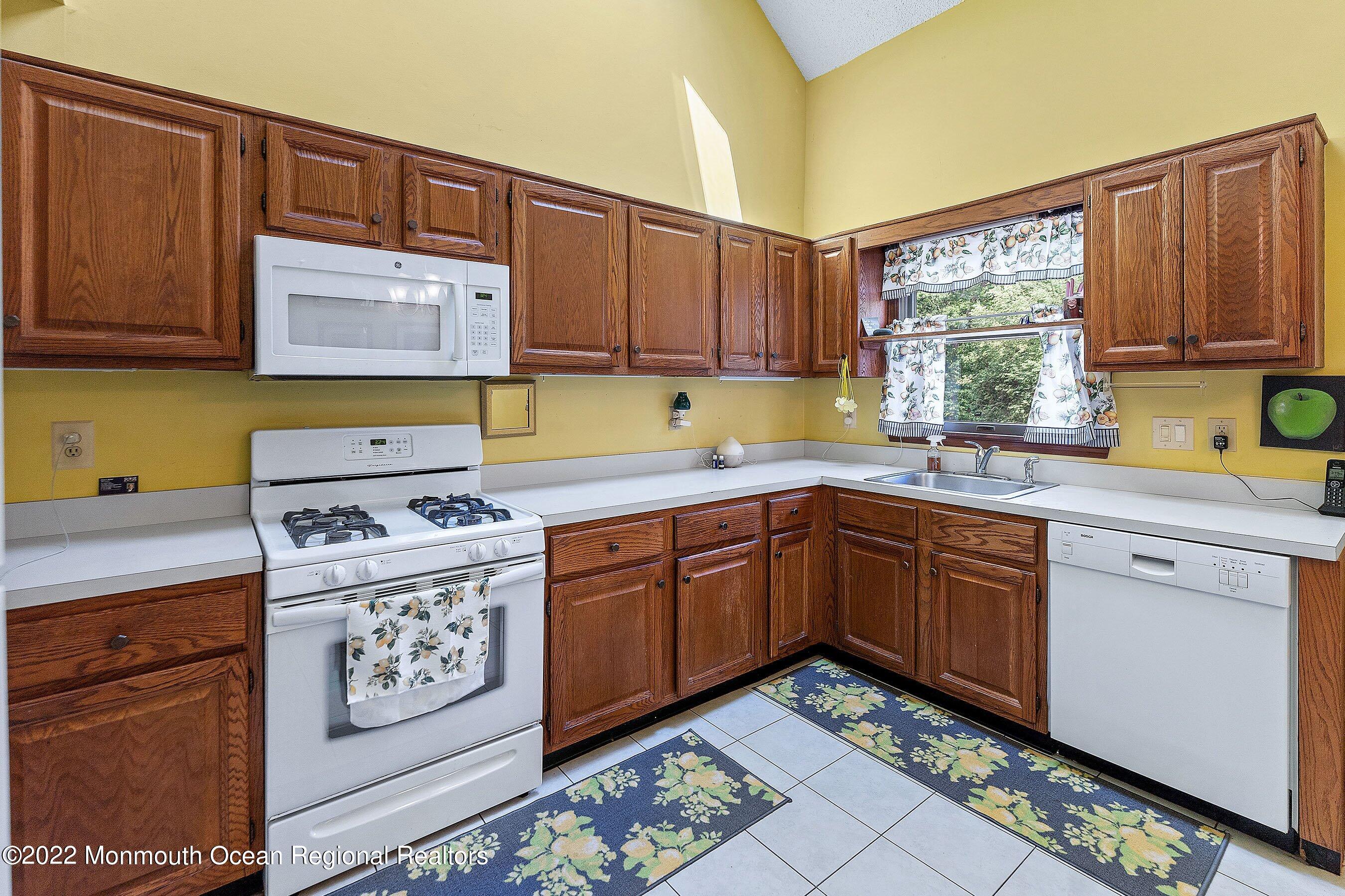 85 Pape Drive Atlantic Highlands, NJ 07716 - Photo 9 of 22 09-Int5 Kitchen1a.