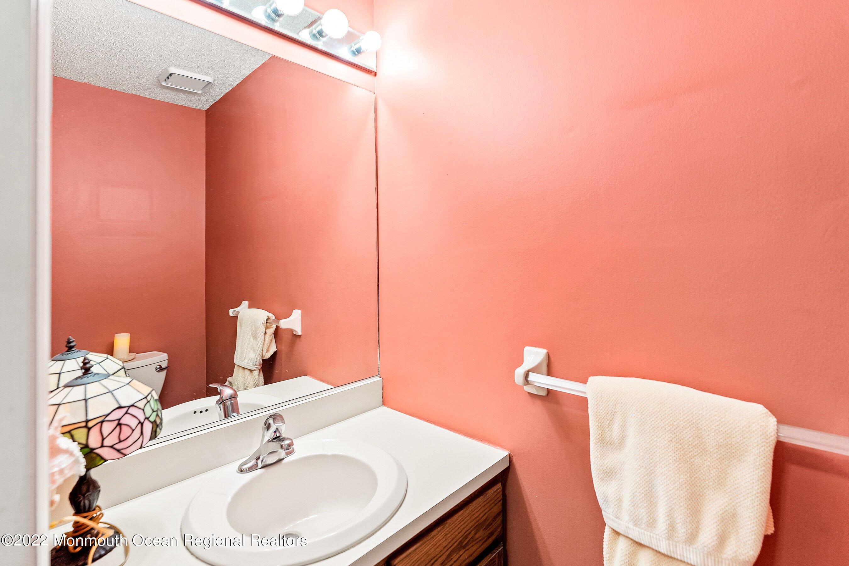 85 Pape Drive Atlantic Highlands, NJ 07716 - Photo 10 of 22 11-Int9 Lav1.