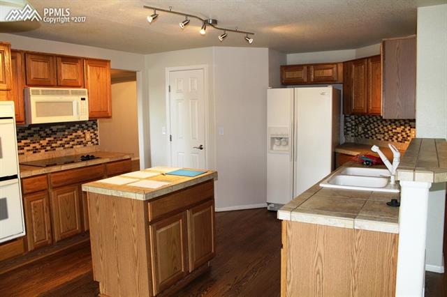 12166 Rio Secco Road Peyton, CO 80831 - Photo 8 of 30