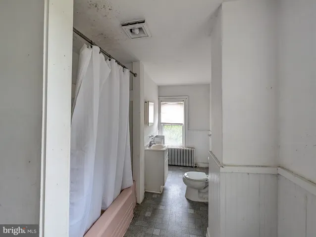 $179,900 | 102 East York Street, Biglerville, PA 17307