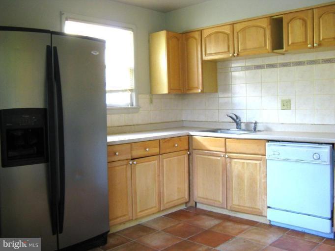 9416 Curran Road Silver Spring, MD 20901 - Photo 18 of 30 Kitchen
