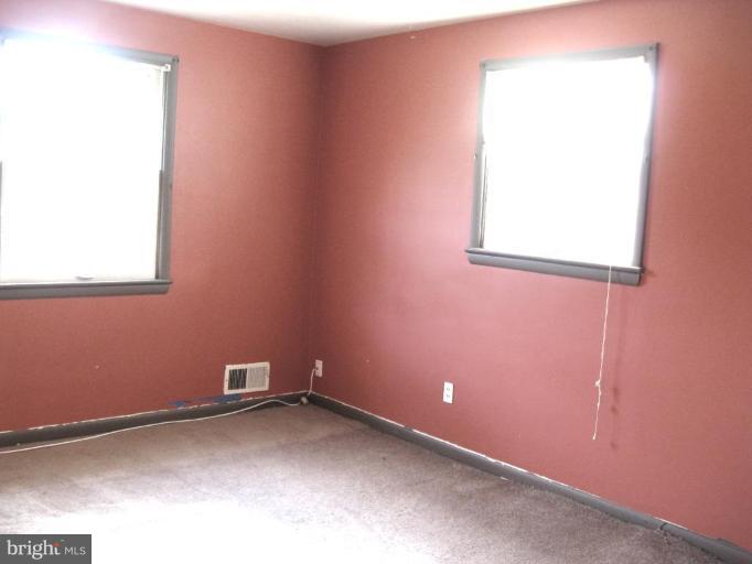 9416 Curran Road Silver Spring, MD 20901 - Photo 3 of 30 Bedroom #5