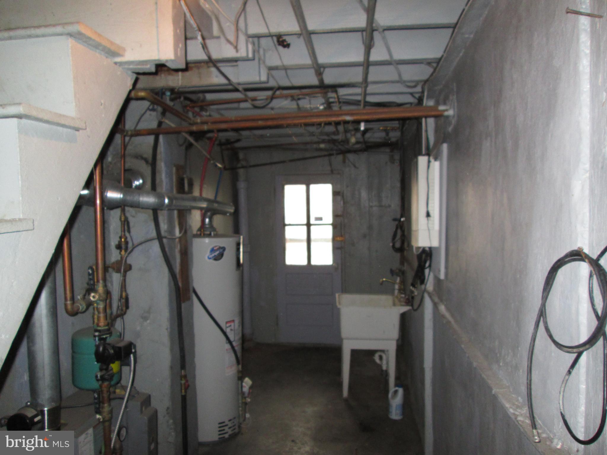 644 Copley Road Upper Darby, PA 19082 - Photo 24 of 47 a view of a hallway with entryway