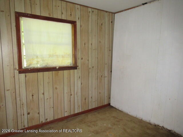2421 East Cavanaugh Road Lansing, MI 48910 - Photo 9 of 11 IMG_2023