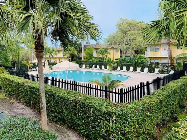 $1,700 | 5174 Northeast 6th Avenue, Unit 514, Oakland Park, FL 33334