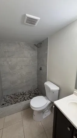 $1,700 | 5174 Northeast 6th Avenue, Unit 514, Oakland Park, FL 33334