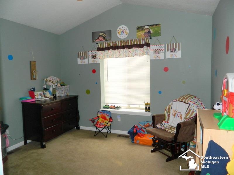 16603 Carter Road Woodhaven, MI 48183 - Photo 15 of 31
