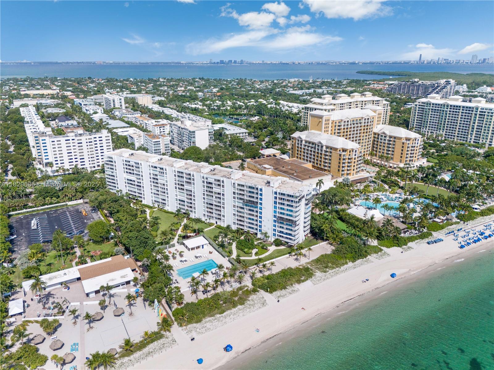 609 Ocean Drive, Unit 5H Key Biscayne, FL 33149 - Photo 26 of 28