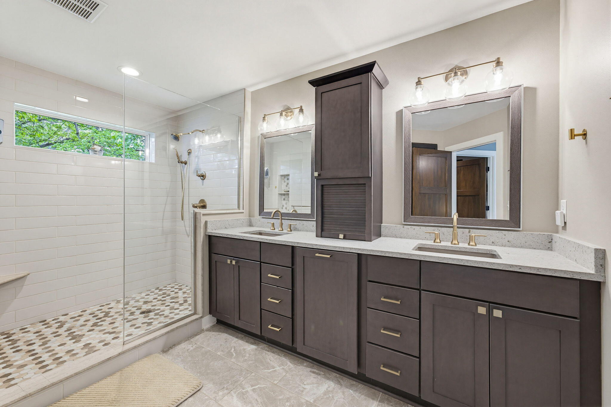 34215 Venice Park Road Delafield, WI 53018 - Photo 33 of 47 Primary Bath