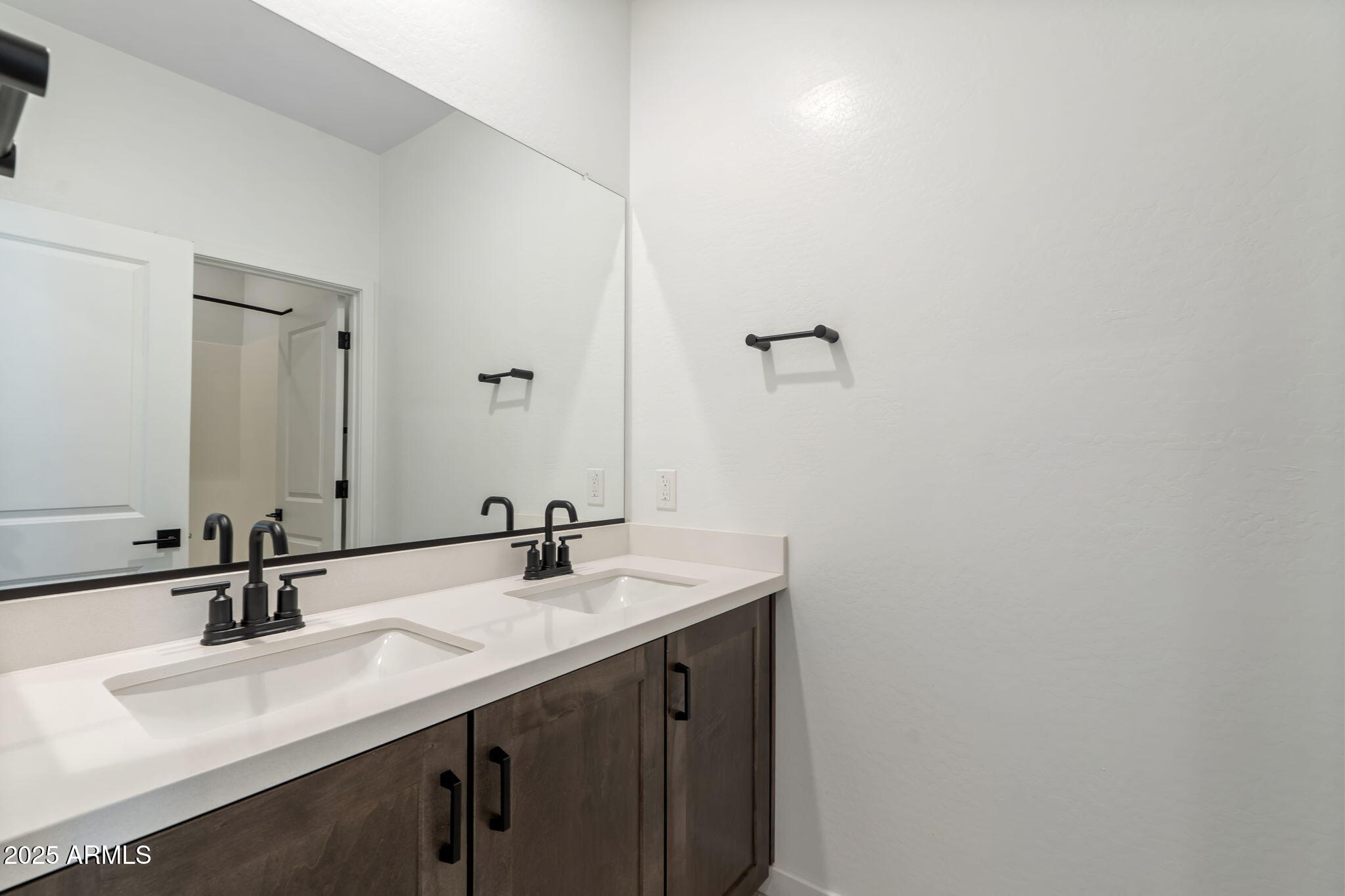 6428 North 17th Place Phoenix, AZ 85016 - Photo 39 of 48 a bathroom with a sink and a mirror