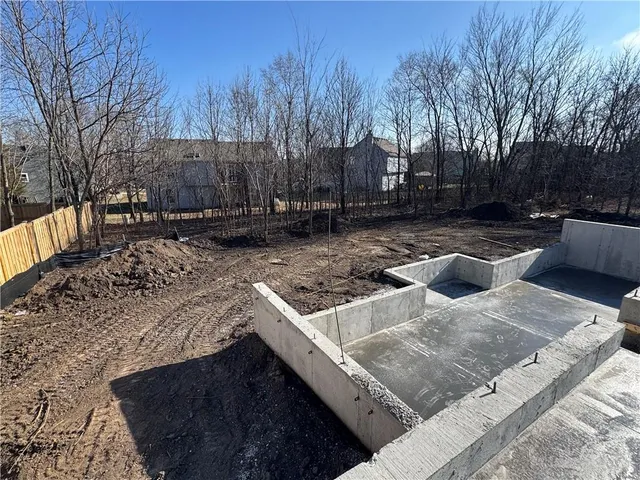 $520,000 | 20727 Emerald Street, Spring Hill, KS 66083