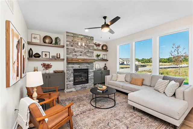 $520,000 | 20727 Emerald Street, Spring Hill, KS 66083