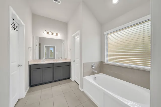 $2,495 | 31619 Madrone Berry Court, Spring, TX 77386