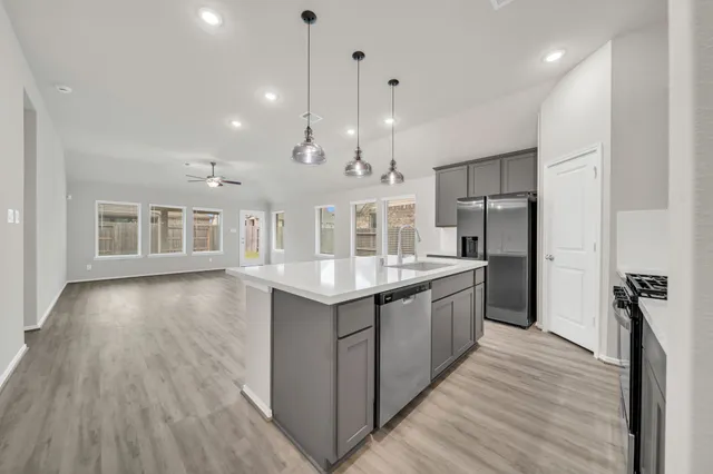 $2,495 | 31619 Madrone Berry Court, Spring, TX 77386