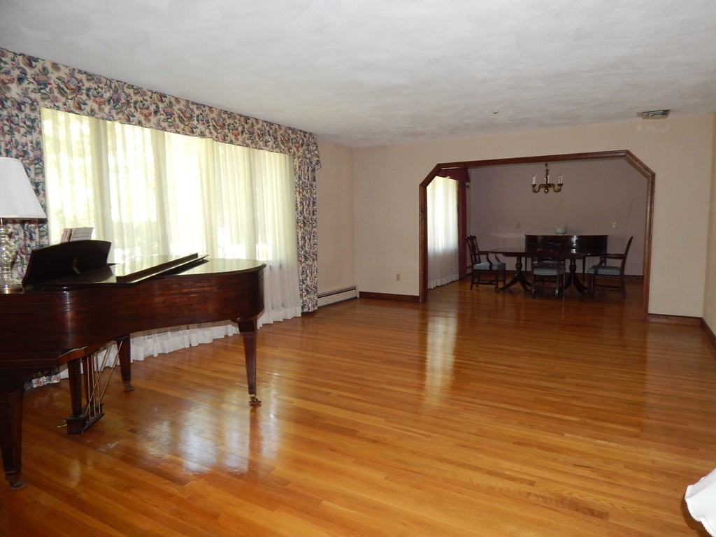 16 Standish Drive Canton, MA 02021 - Photo 8 of 20 Gallery Image 8