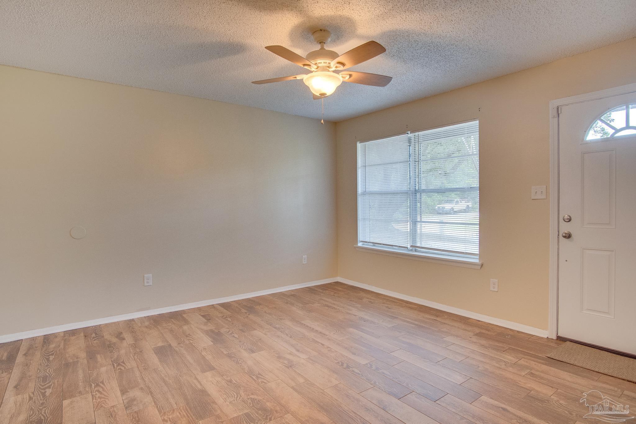 386 Quigley Road Pensacola, FL 32506 - Photo 7 of 51