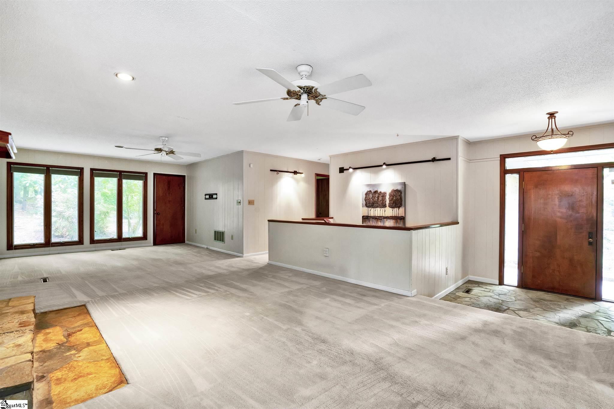 110 South Warwick Road Greenville, SC 29617 - Photo 3 of 32 Gallery Image 3