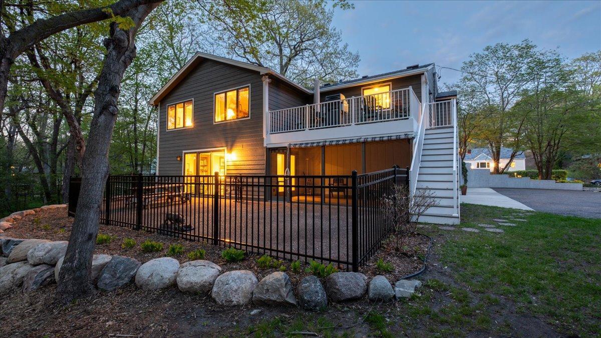 147 Glenbrook Road North Wayzata, MN 55391 - Photo 27 of 39